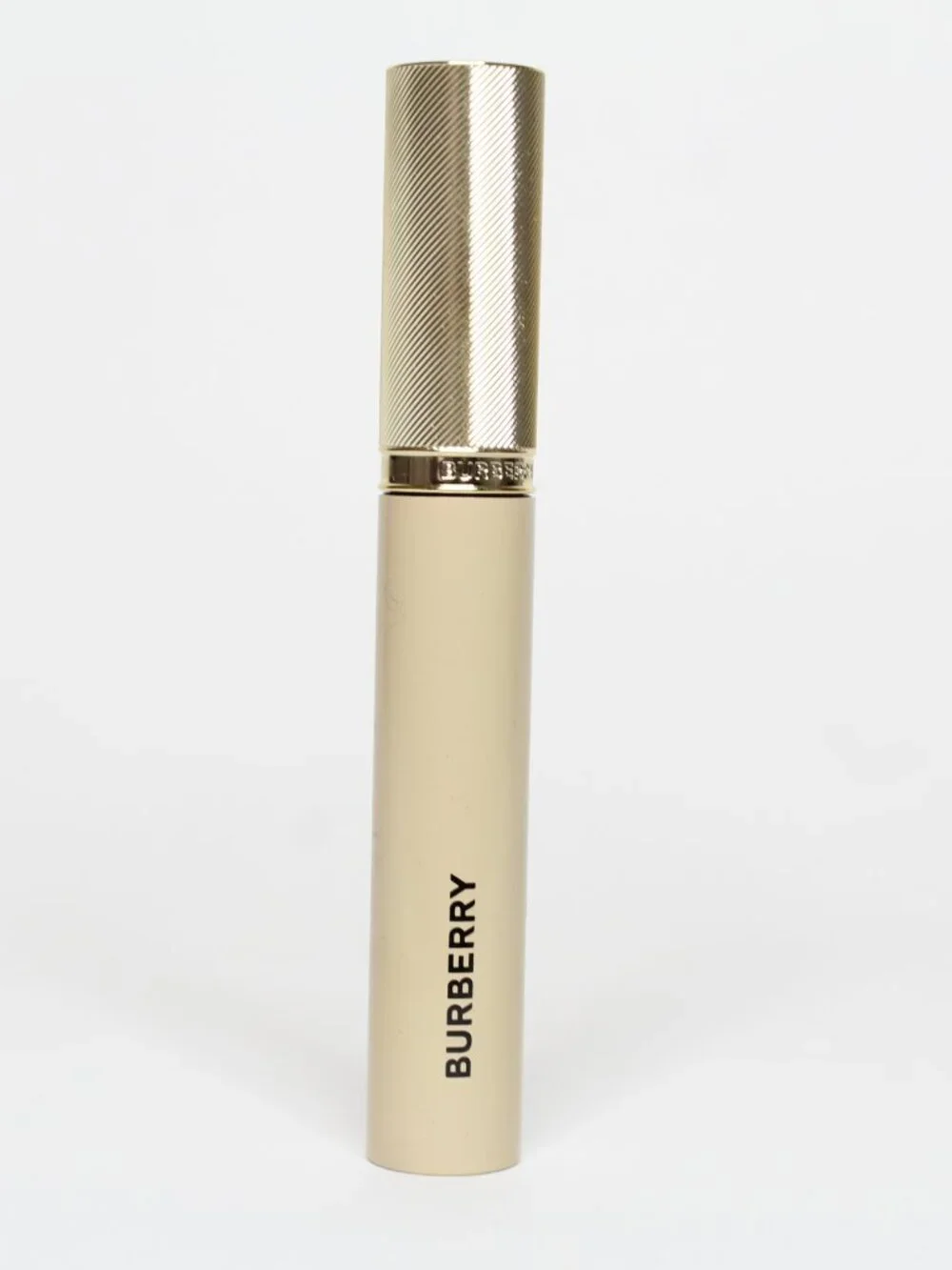Burberry Beyond Volume Long-Wear Mascara ~ 01 INTENSE BLACK ~ 8mL / .27 Fl Oz